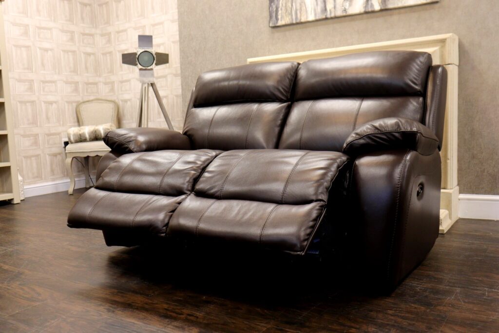 World of Leather – MORENO (Famous Designer Brand) Designer ‘Nc-037c – Walnut’ Leather Upholstery – Dual Power Reclining 2 Seat Sofa