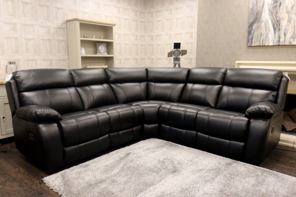 World of Leather – MORENO (Famous Designer Brand) Designer ‘Classic Black - Sk-076d’ Premium Leather Upholstery – Dual Power Reclining Full Size Corner Sofa