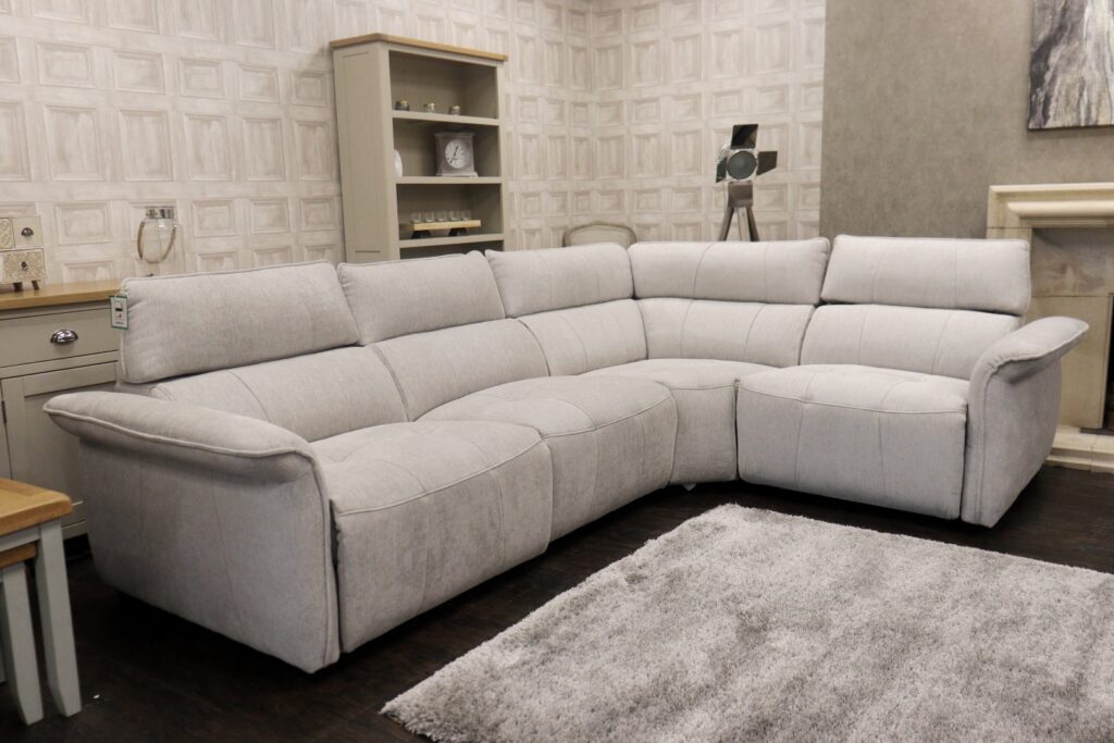 CASSIUS (Famous Designer Brand) Pure Premium ‘Silver Grey’ Fabric Upholstery Selection – Dual Power/HR Tilt Reclining Large 5/6 Seat 3-C-1.5 Corner Sofa