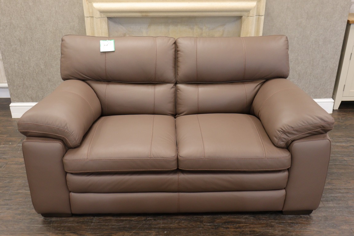 WORLD OF LEATHER | COZEE | 2 + FOOTSTOOL - Image 2