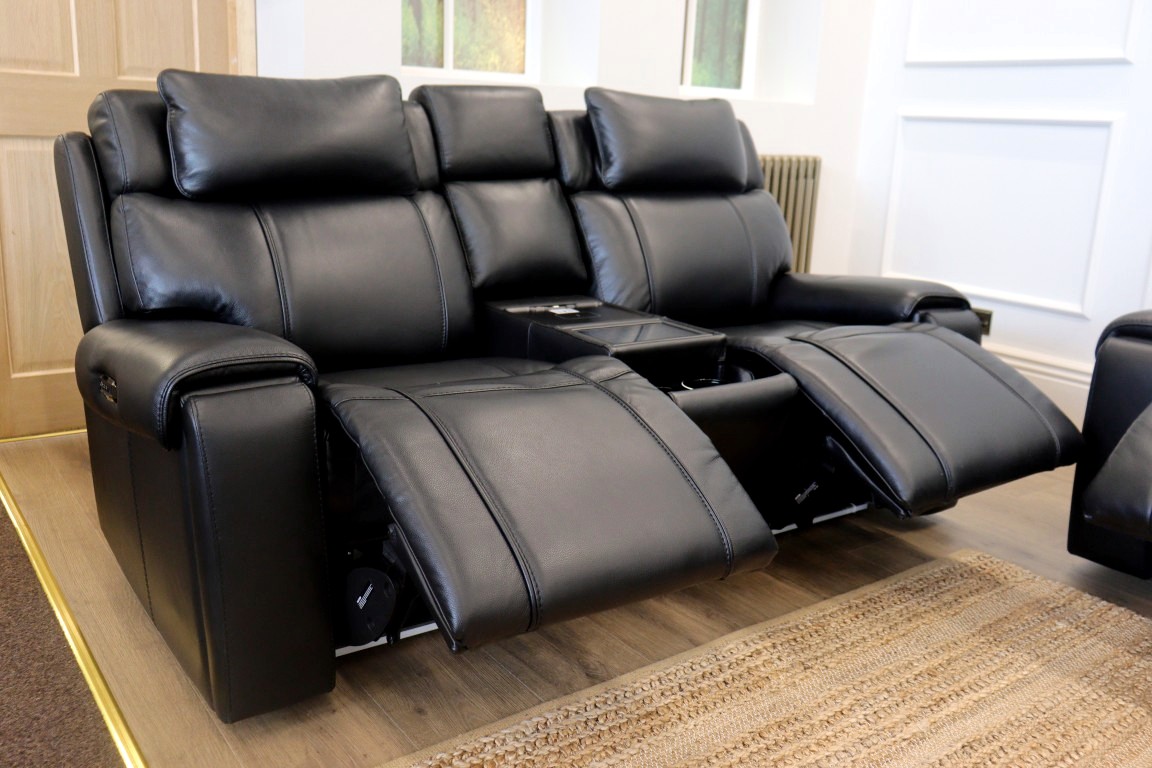 WORLD OF LEATHER | HOLLYWOOD | 3 + 2 TECH SOFAS - Image 14