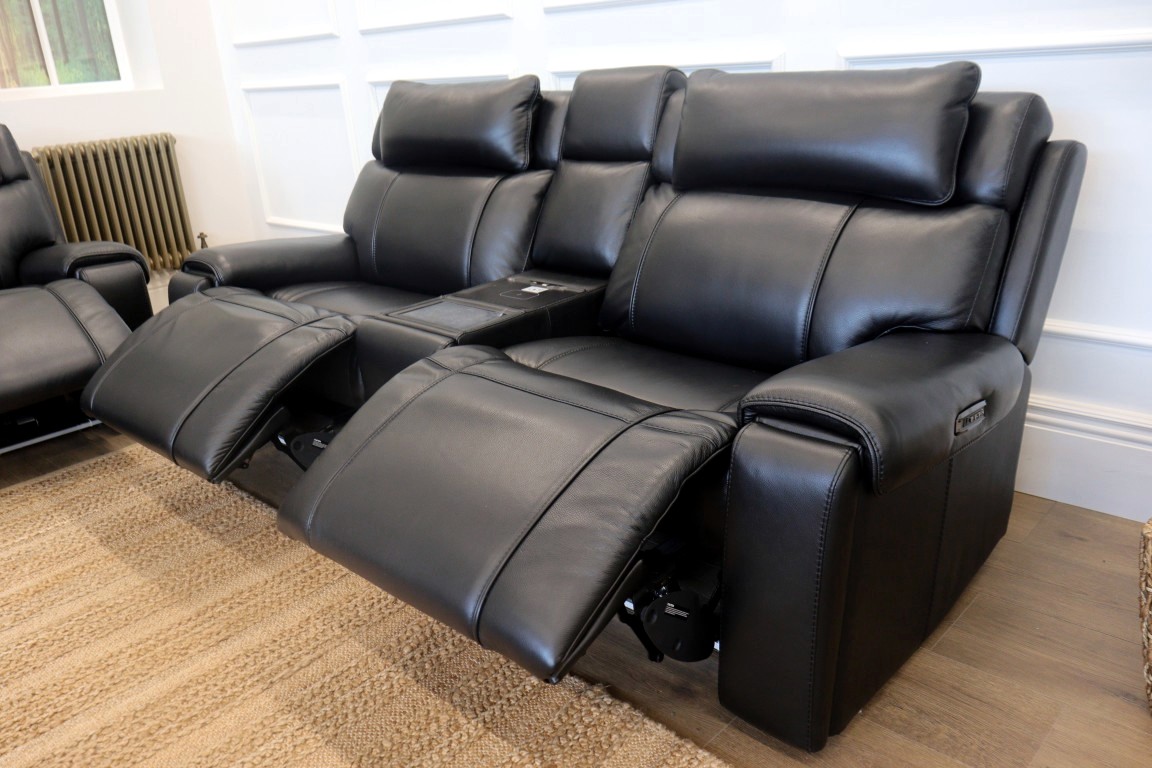 WORLD OF LEATHER | HOLLYWOOD | 3 + 2 TECH SOFAS - Image 17