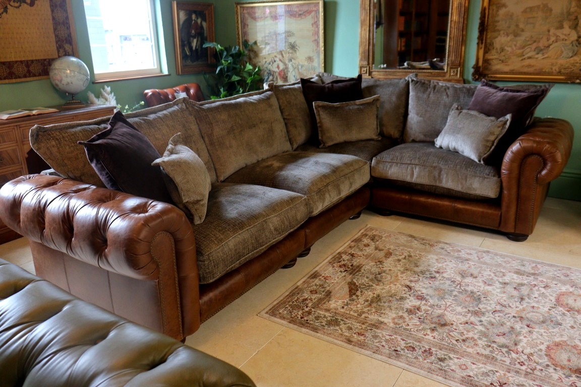 THE HERITAGE GALLERY | PARLIAMENT | CORNER SOFA - Image 10