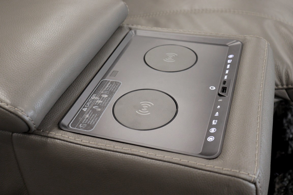 WORLD OF LEATHER | HOMESTAGE | TECH CONSOLE SOFA - Image 2