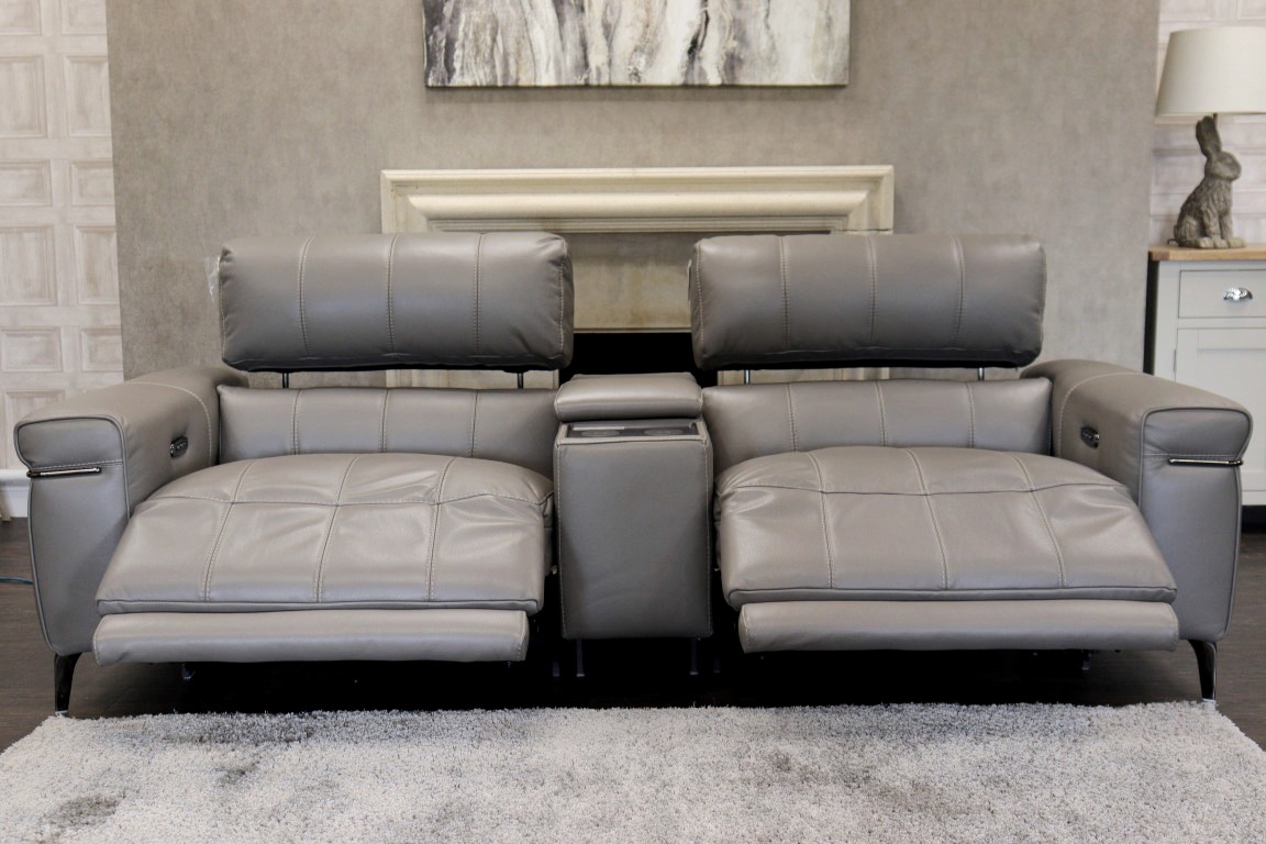 WORLD OF LEATHER | HOMESTAGE | TECH CONSOLE SOFA - Image 15
