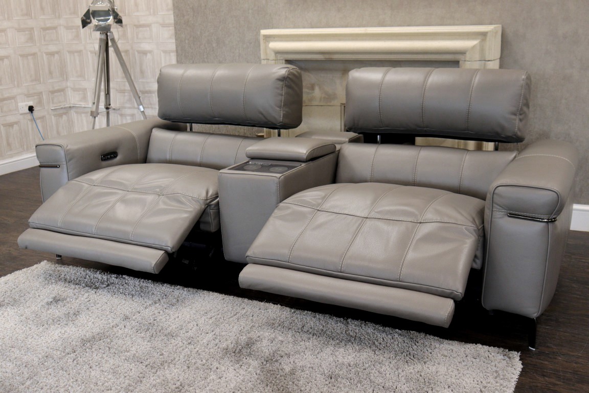 WORLD OF LEATHER | HOMESTAGE | TECH CONSOLE SOFA - Image 16