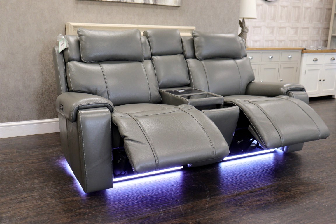 WORLD OF LEATHER | HOLLYWOOD | CINEMA SOFA