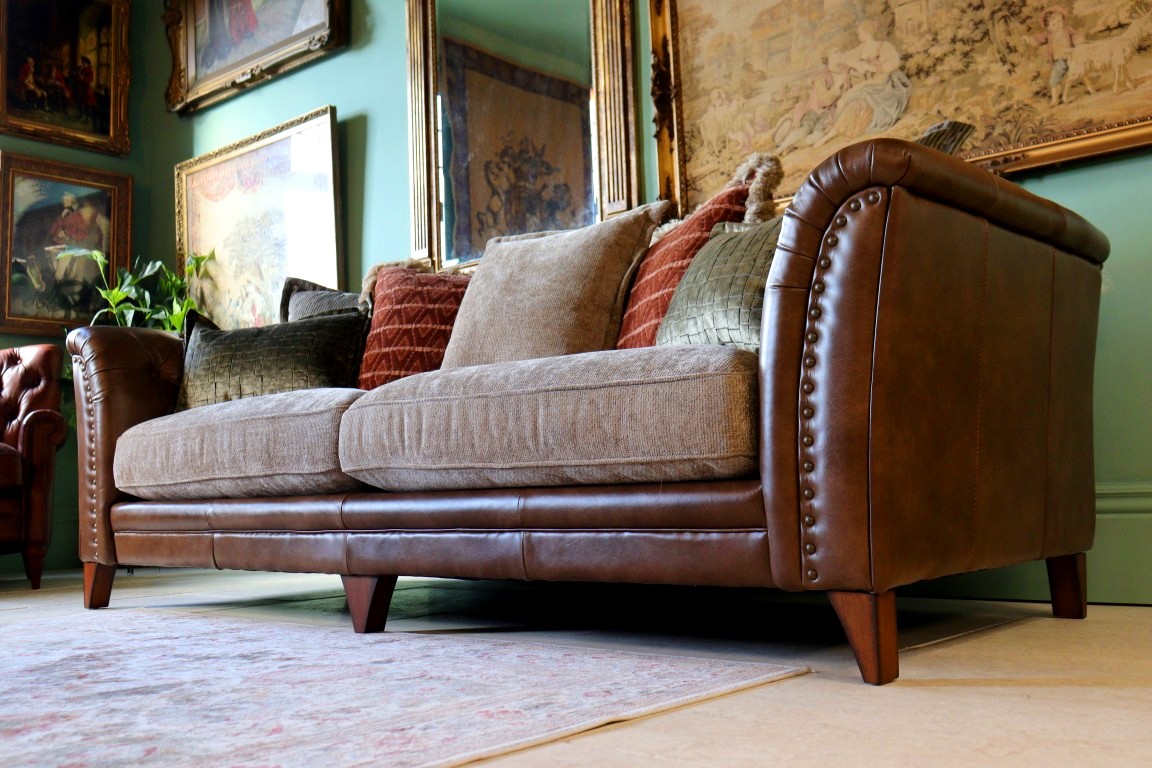 THE HERITAGE GALLERY | CAMBRIDGE | GRAND SOFA - Image 15
