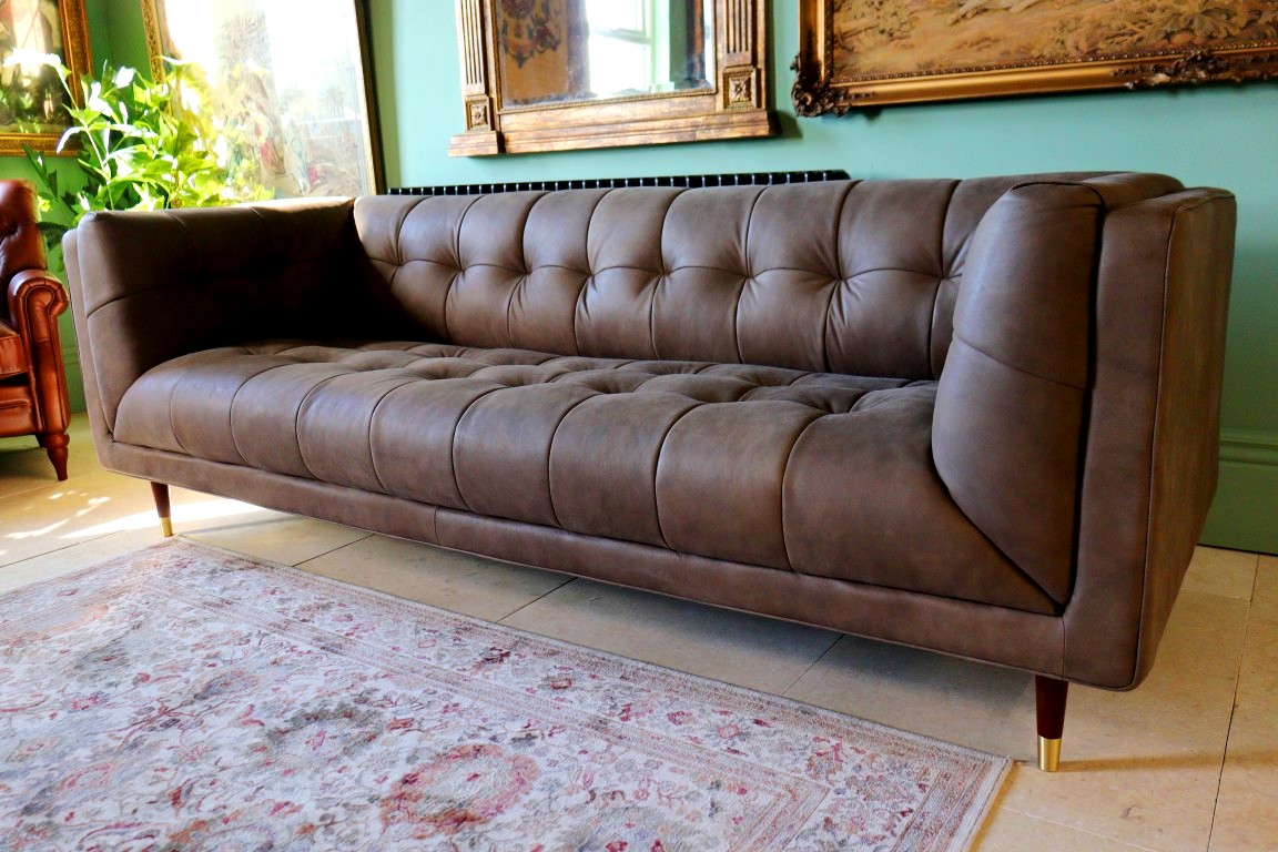 THE HERITAGE GALLERY | LOUIS | GRAND SOFA
