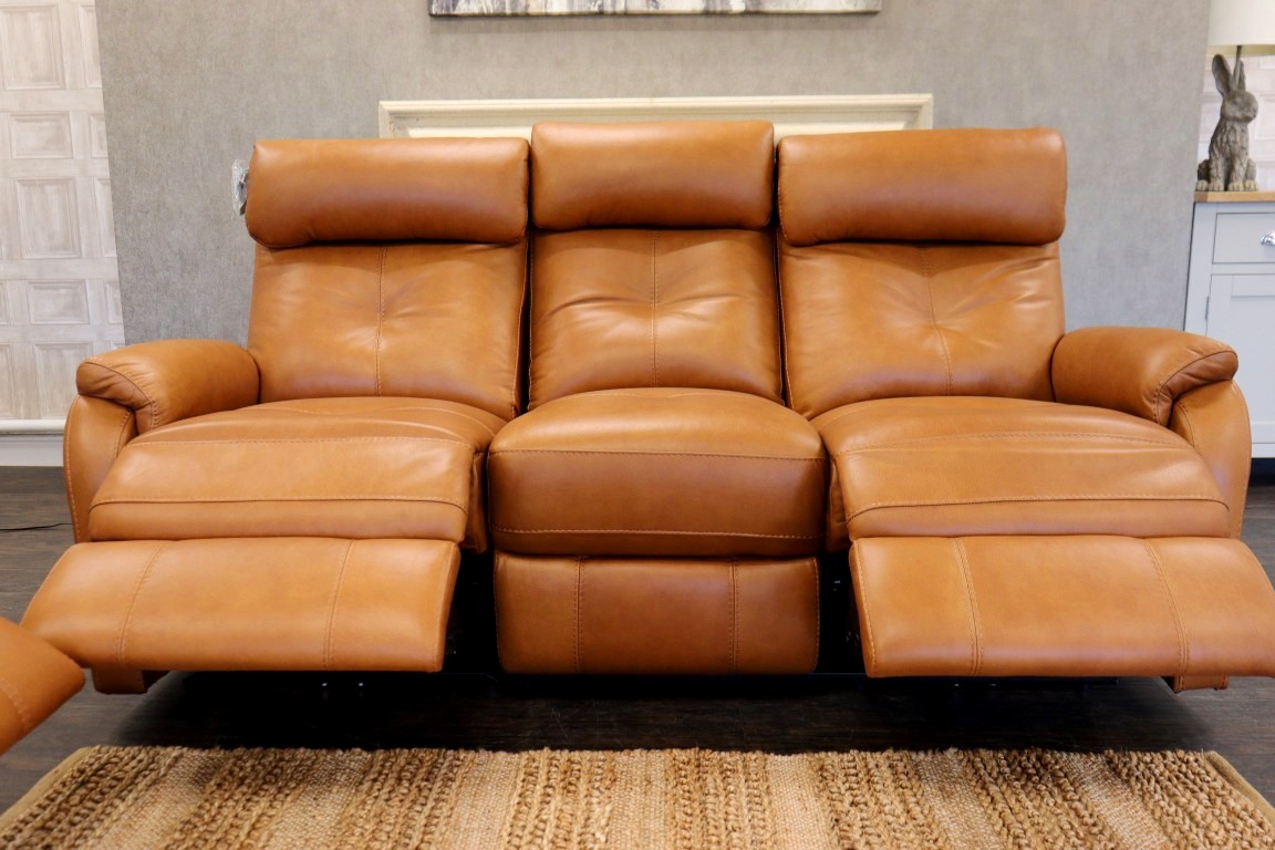 WORLD OF LEATHER | TITCH | 3 + 2 - Image 15