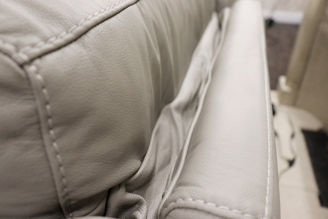 WORLD OF LEATHER | DREAMER | 3 + 2 - Image 8