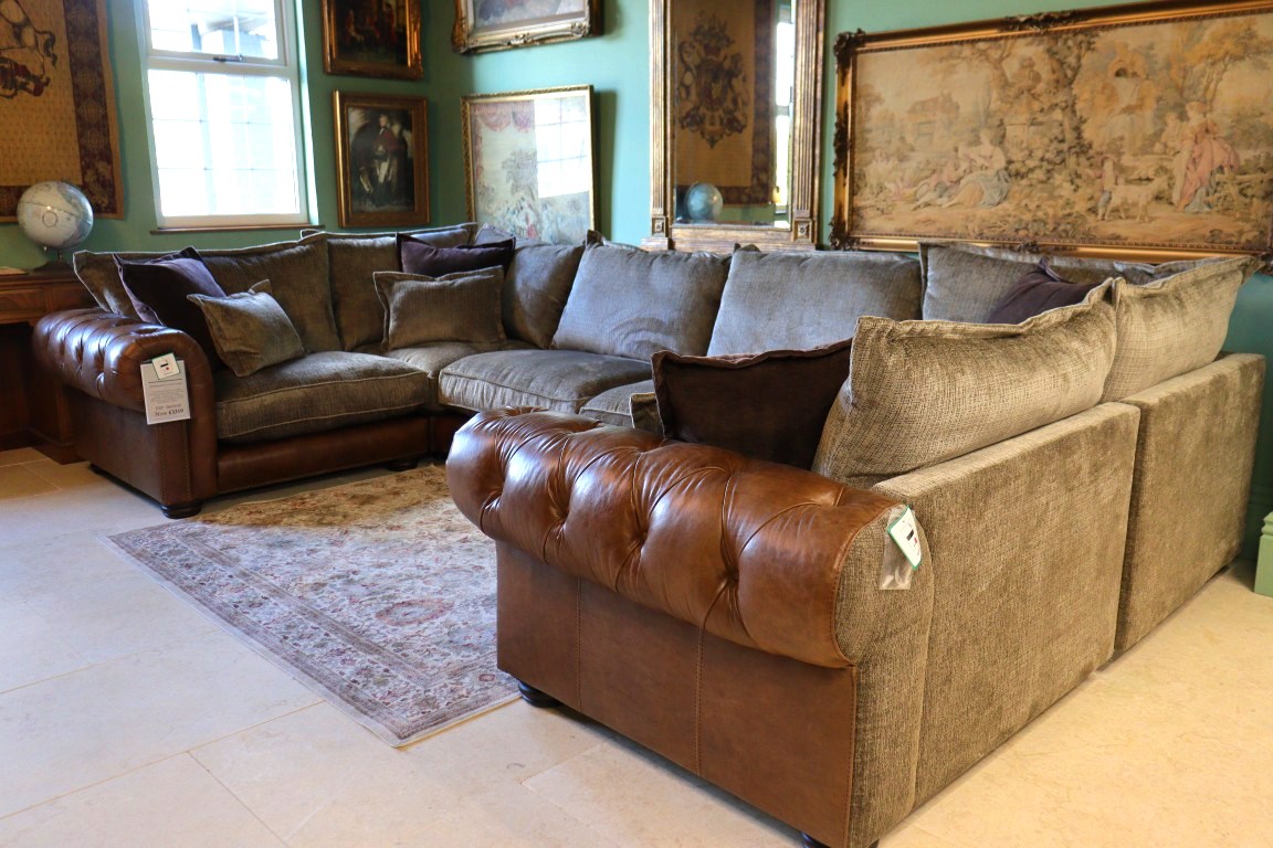 THE HERITAGE GALLERY | PARLIAMENT | U-SHAPED CORNER SOFA - Image 2