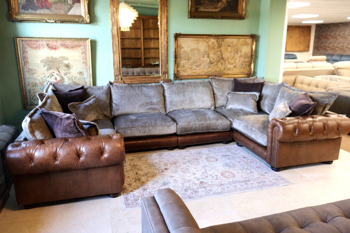 THE HERITAGE GALLERY | PARLIAMENT | U-SHAPED CORNER SOFA - Image 4