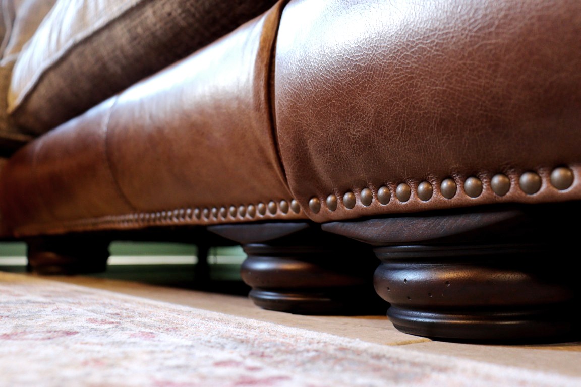 THE HERITAGE GALLERY | PARLIAMENT | U-SHAPED CORNER SOFA - Image 7