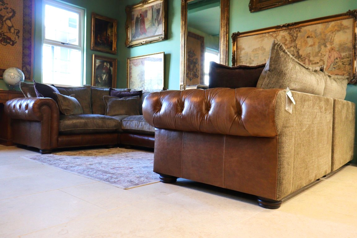 THE HERITAGE GALLERY | PARLIAMENT | U-SHAPED CORNER SOFA - Image 14