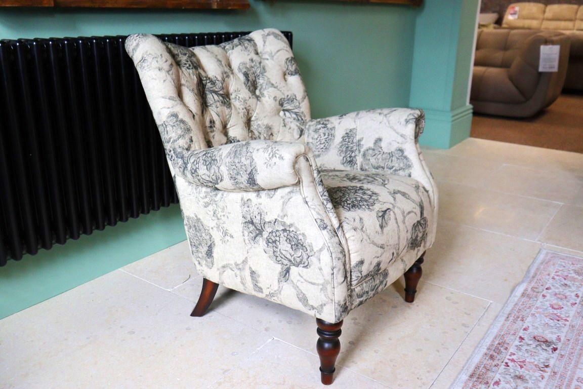 THE HERITAGE GALLERY | MAYFAIR | STATEMENT CHAIR - Image 6