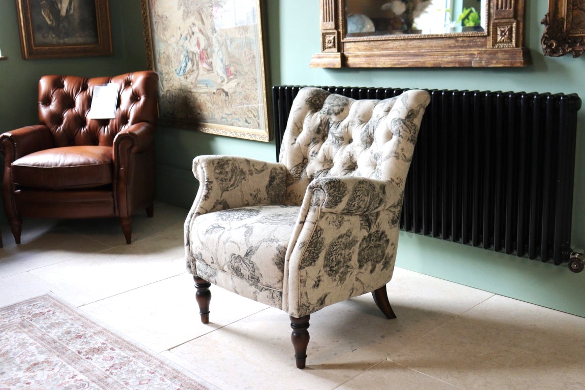 THE HERITAGE GALLERY | MAYFAIR | STATEMENT CHAIR - Image 7