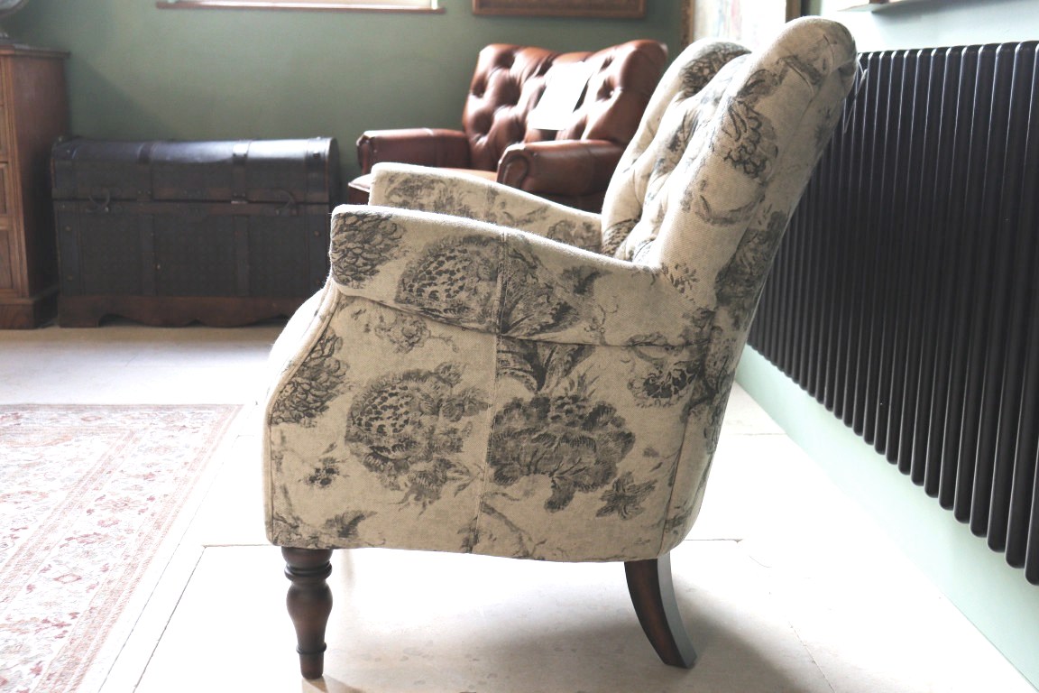 THE HERITAGE GALLERY | MAYFAIR | STATEMENT CHAIR - Image 8